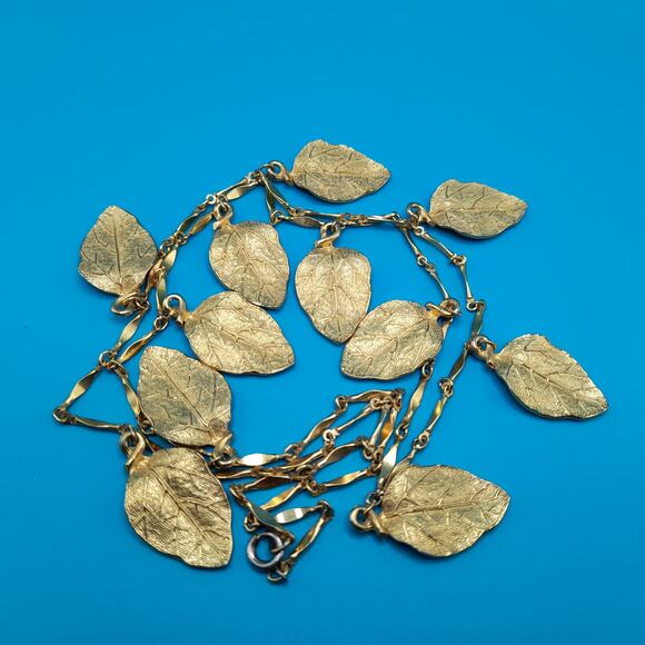 Vintage Dangling Leaves Long Chain Necklace, 29", 1960s Jewelry - Picture 15 of 15